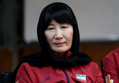 سرمربی تیم والیبال بانوان:می‌توانیم به هدف‌مان در آسیا برسیم - پارس فوتبال