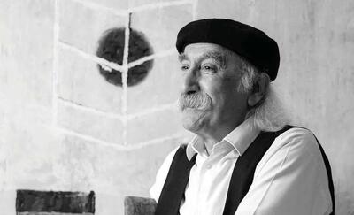 مرد دانا نمی‌داند که می‌داند