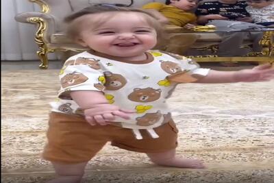 آواز شاد؛ دختربچه جا سوییچی انگار موتور قورت داد تو خونه یه رقص ویراژی میره دلت میره