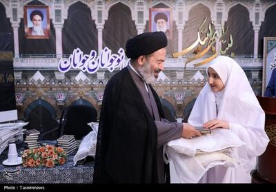 نشست صمیمی با نوجوانان و جوانان حاضر در حج 1404- عکس اخبار حج و زیارت تسنیم | Tasnim