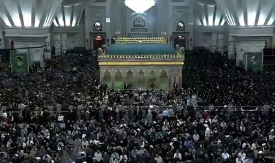 حال‌وهوای حرم مطهر امام خمینی در مراسم سالگرد ارتحال امام (فیلم)