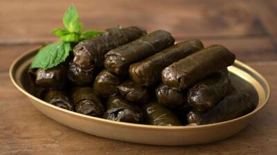 طرز تهیه “دلمه برگ مو” خوشمزه + نکات تکمیلی