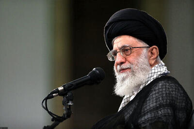 رهبر معظم انقلاب: انقلاب اسلامی ایران دنیای غرب را غافلگیر کرد /  تنزل شدید جایگاه آمریکا در دنیا متاثر از حضور امام است