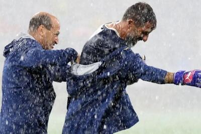 چرا بازی آلمان - پرتغال با تاخیر آغاز شد؟
