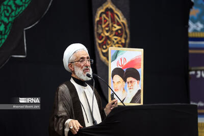 امام  جمعه موقت تهران: امام خمینی  با استبداد رژیم پهلوی مبارزه کرد