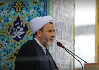 ارتباط با خدا ویژگی مثال زدنی امام خمینی(ره) بود