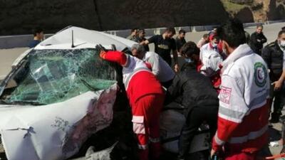 سقوط مرگبار خودرو به دره جاده کندوان 2 کشته و یک مصدوم بر جای گذاشت