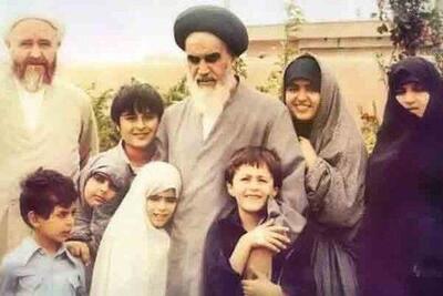 دیدگاه امام خمینی (ره) درباره جایگاه زنان مومن و مادران پاکدل چه بود؟