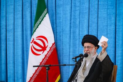 رهبرانقلاب: مقاومت یعنی ملت در برابر زورگویی دشمن سر خم نکند + فیلم