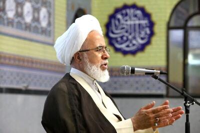امام جمعه کرمانشاه: شهدای ۱۵ خرداد بنیان‌گذاران نهضت اسلامی هستند
