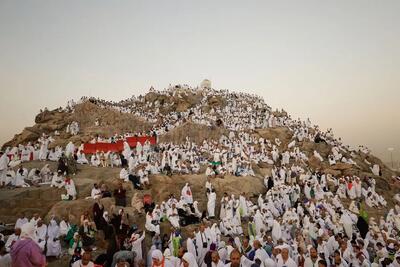 مراسم «دعای عرفه» در گرمای نگران‌کننده عربستان برگزار شد