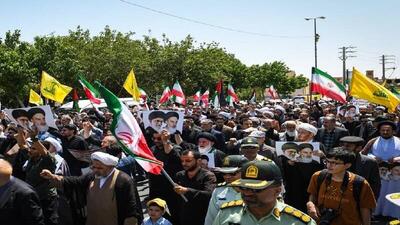 راهپیمایی مردم قم در سالروز قیام خونین ۱۵ خرداد