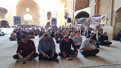 دعای عرفه در مسجد جامع اردستان،  لحظاتی از معنویت و نیایش