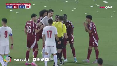 اخراج میلاد محمدی و 10 نفره شدن ایران(ویدیو) - پارس فوتبال