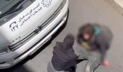 واکنش شهرداری تهران درباره فیلم کشیدن و پرت کردن یک زن داخل ون گشت