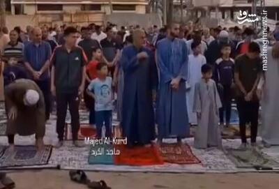 فیلم/ نماز عید قربان اهالی غزه در اطراف مسجد ویران شده یافا