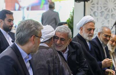 عکس/ اقامه نماز عید قربان در دانشگاه تهران