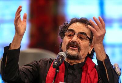 آواز همایونی؛ شهرام ناظری تو خارج خوند باز هوای وطنم آرزوس کل سالن آرزوی ایران کردن
