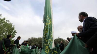 بیرق غدیر بر فراز شهر اراک برافراشته شد