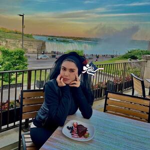بازیگر زن سرشناس عکس خود را در کنار آبشار نیاگارا منتشر کرد