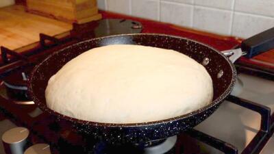 دیگه نان نمیخری! طرز تهیه نان در ماهیتابه بدون نیاز به فر