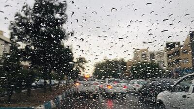 بارش در آسمان قم