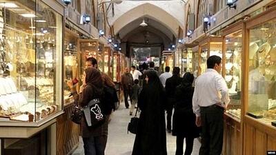 هجوم ایرانی‌ها به بازار طلا؛ صف خرید طلا طولانی‌تر شد
