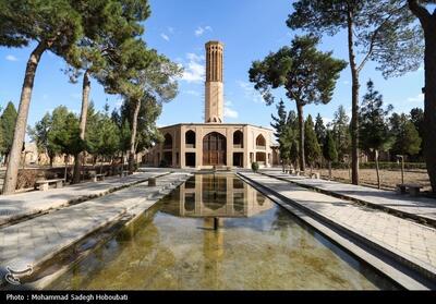 جشن بزرگ   طراوت   با حضور 4 هزار نفر در باغ دولت‌آباد یزد - تسنیم