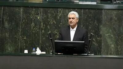 جامعه با مشکلات متعدد اجتماعی و اقتصادی روبه رو است
