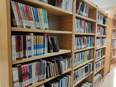 فیلم| نمایشگاه دائمی کتاب دفاع مقدس در یزد