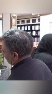 گریه و بی‌تابی مادر مرحومه الهه حسین‌نژاد در پلیس آگاهی