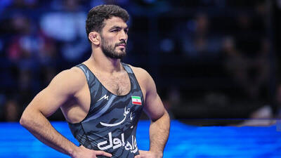 حسن یزدانی با این تیپ متفاوت داماد شد + عکس