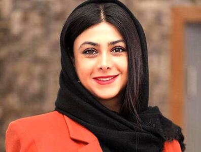 آزاده صمدی: به خاطر مشکلات اقتصادی کمدی بازی می‌کنم