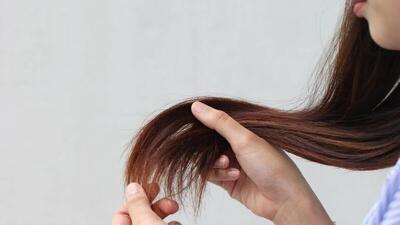 چطوری بفهمیم موهایمان نیاز به پروتئین دارد یا رطوبت؟