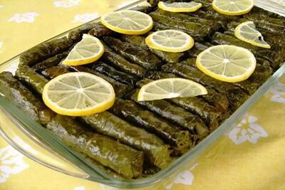 طرز تهیه دلمه برگ مو لبنانی خوش‌ عطر