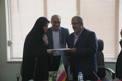 یک بانو بعنوان بخشدار جدید مرکزی شهرستان البرز معرفی شد