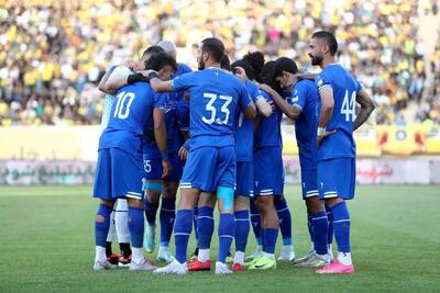 نیمکت داغ استقلال: مربیان داخلی خود را در حد  آبی‌ها  ندانستند!