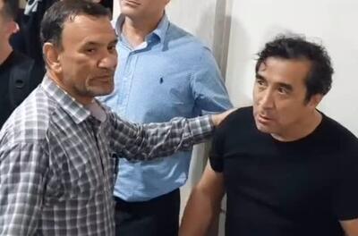 آقای خداداد عزیزی شما خودت استاد دانشگاهی!