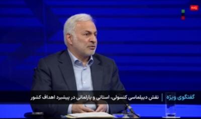 جلال‌زاده: دستگیری مهدیه اسفندیاری، نقض حقوق بشر در فرانسه