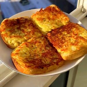 🥪 نان تُست با سبزیجات پخته؛ شامی سبک، فوری و کاملاً گیاهی - سبک ایده آل