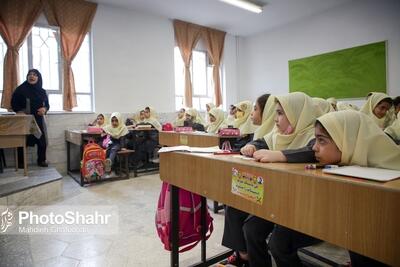 همه عوامل مدارس غیردولتی باید متخصص باشند