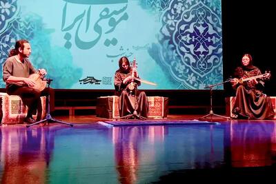 فالش مدعیان و کوک بی‌صدایان/گزارشی درباره بازار شلوغ کنسرت‏‌هایی که این روزها در پایتخت در حال برگزاری است و گروه‏‌های موسیقی حرفه‌‏ای که در میان این هیاهو گم می‌‏شوند