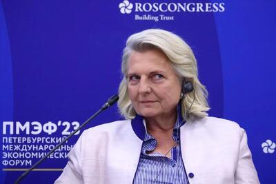دیپلمات سابق اتریش: ایرانِ تحت تحریم به یک قدرت نظامی بدل شده است