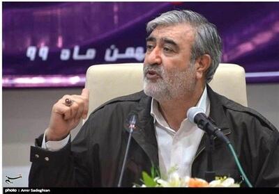 ابراهیم عزیزی: ایران در جنگ به اصول اخلاقی پایبند است
