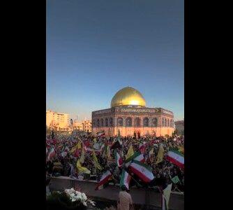 شعار «حیدر حیدر» جمعیت عظیمی از مردم در میدان انقلاب تهران/ ویدئو