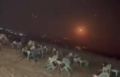 فیلم/ شادی فلسطینی‌ها از اصابت موشک‌های ایرانی به اسرائیل