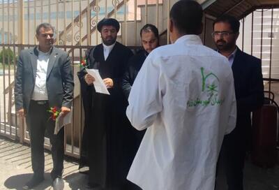 یک خیر پنج زندانی را در زرند آزاد کرد