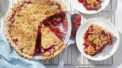 طرز تهیه کرامبل آلبالو