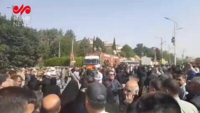 تصاویری از تشییع پیکرهای شهدا در میدان ۲۲ بهمن خرم‌آباد