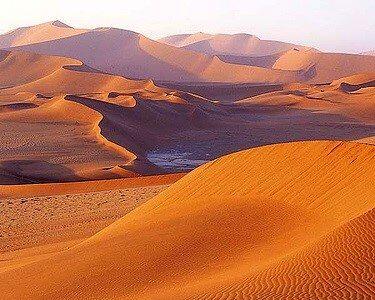 تضاد طبیعت / زیبایی و آرامش دریاچه  برینز و کویر لوت